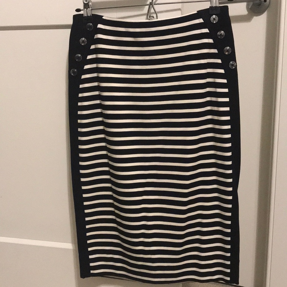 Brand new never worn Black and White Pencil skirt
